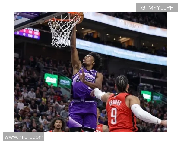 夏季连火箭与爵士的精彩对决展现篮球魅力与团队合作精神